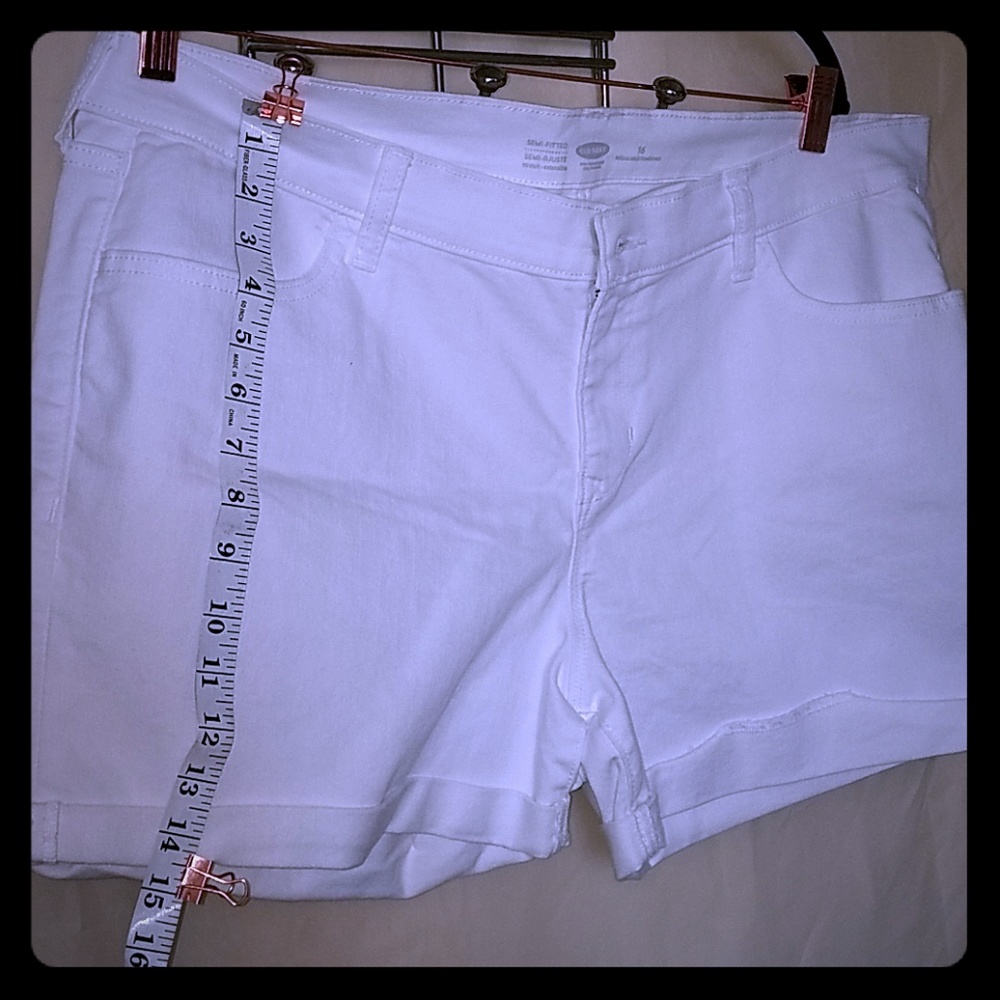 Old Navy white jean shorts NEW